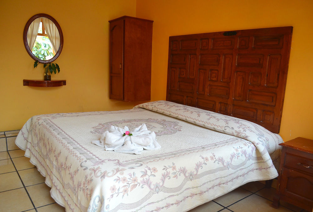 Hotel Posada Camelinas Pátzcuaro Exterior foto